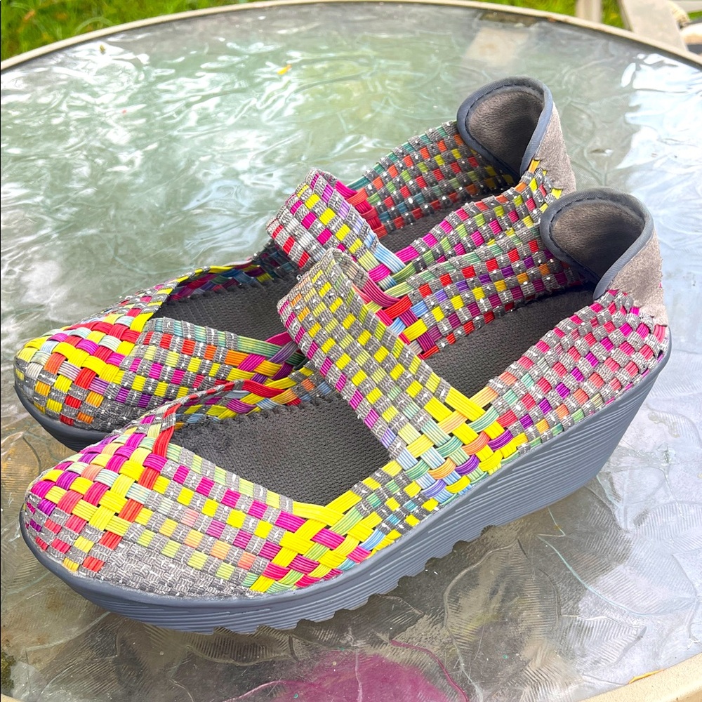 bernie mev. Multicolor Woven Wedges